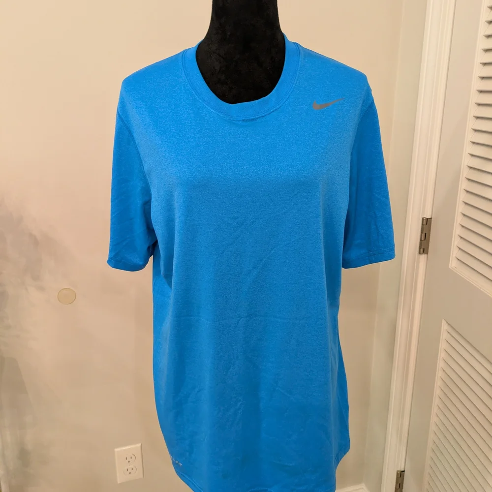 Nike Dri - Fit Men's Vibrant Blue Short Sleeve Tee Size Medium
